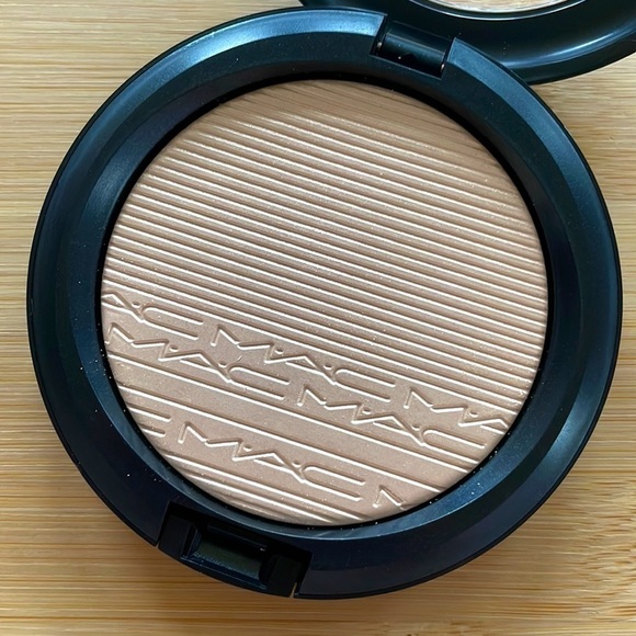 Brand New MAC Extra Dimension Skinfinish Liquid-Powder Highlighter Double-Gleam - Picture 7 of 16